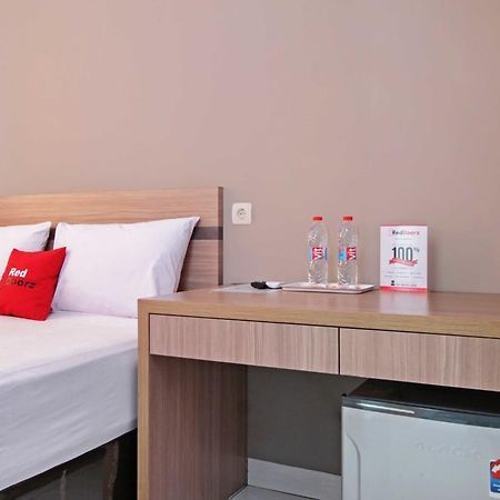 Reddoorz @ Karet Pedurenan 2 Yakarta Exterior foto