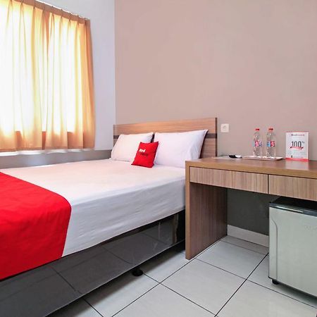 Reddoorz @ Karet Pedurenan 2 Yakarta Exterior foto